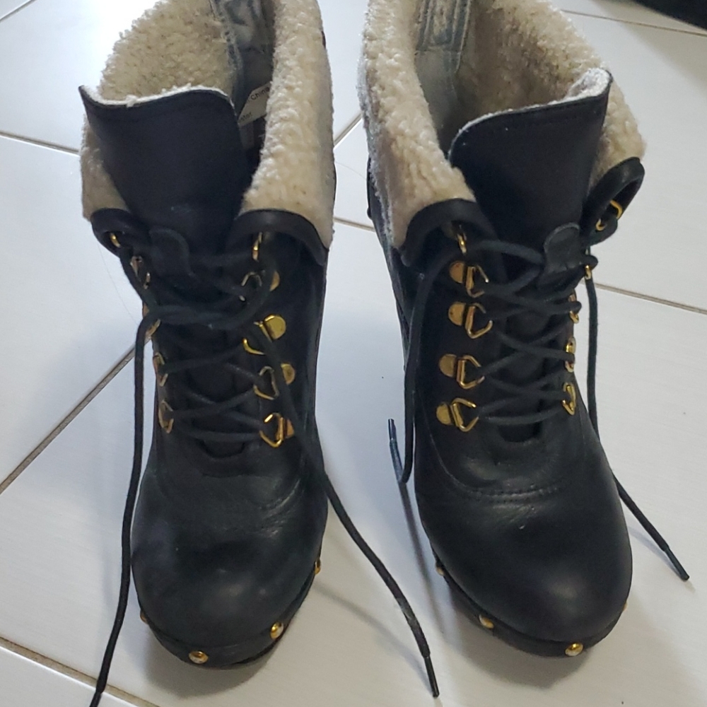 Bcbg ankle boots size 6.5